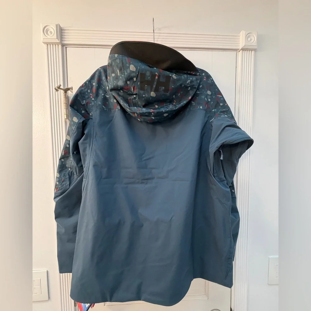 NWT Helly Hansen Men's Ski Jacket - Midnight Blue with Pattern - Picture 3 of 13